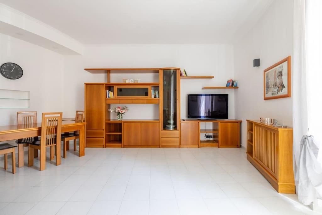 Elegant Garbatella Apartment